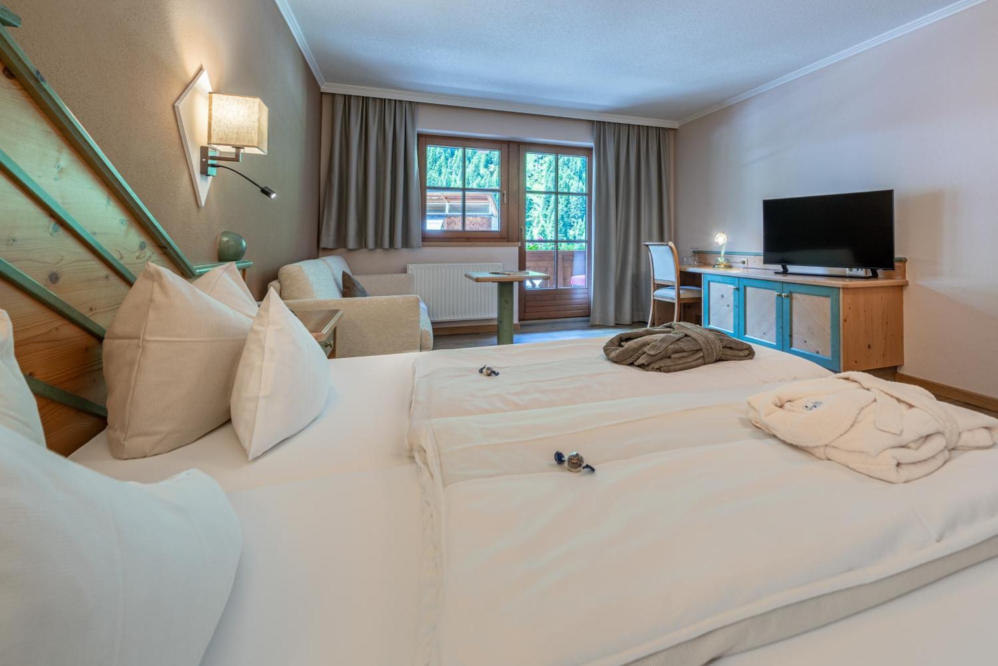 Hotel Mittagskogel Pitztal St. Leonhard im Pitztal Zewnętrze zdjęcie