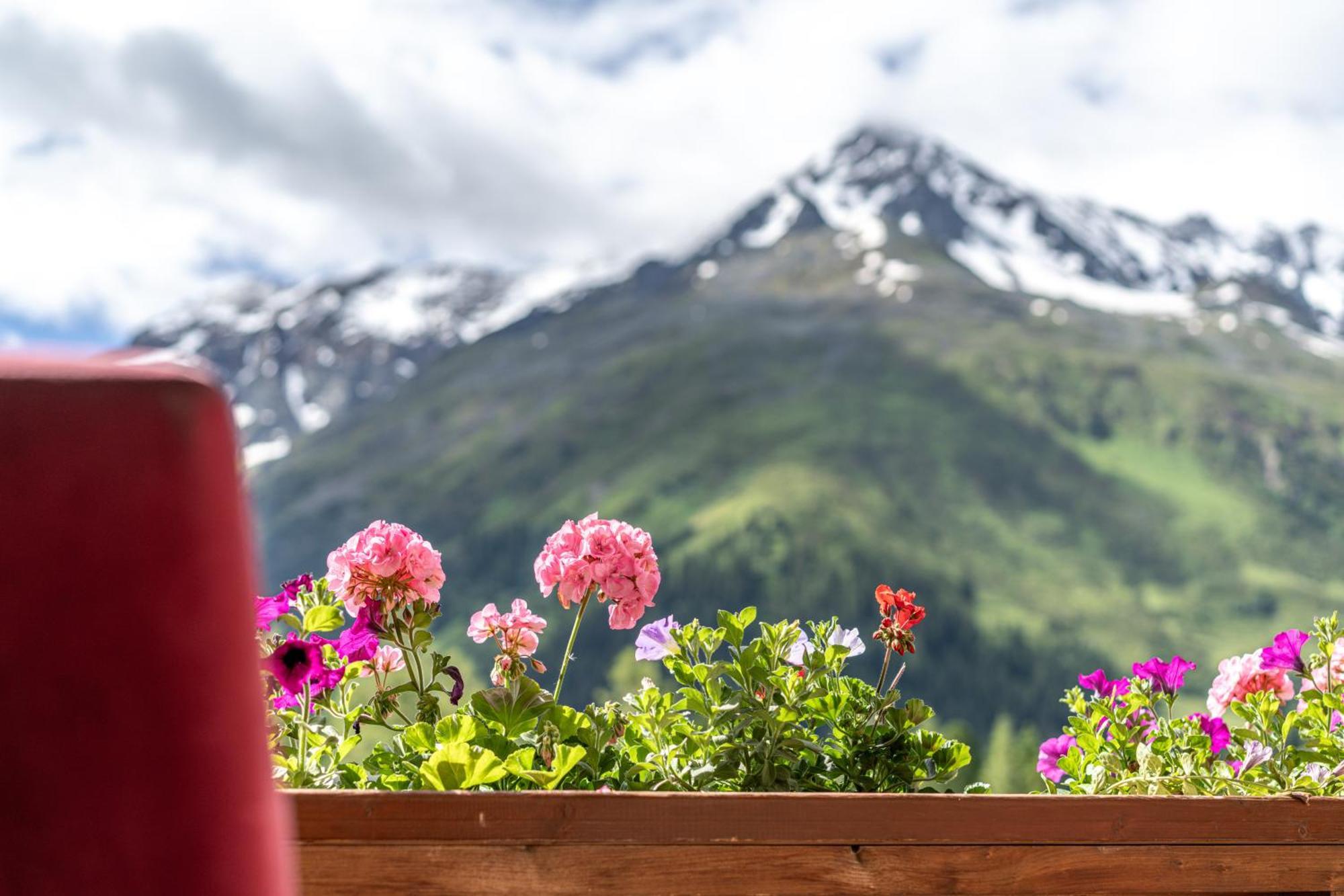 Hotel Mittagskogel Pitztal St. Leonhard im Pitztal Zewnętrze zdjęcie